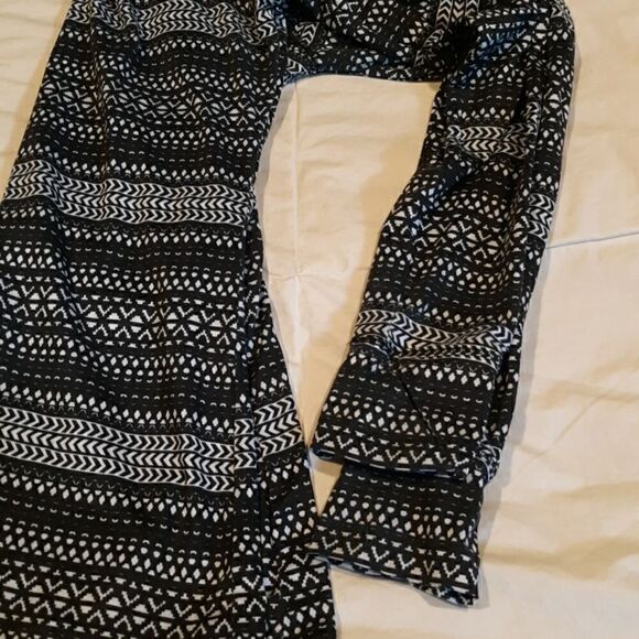 Warm Essentials,  longsleeve top. - Picture 3 of 7